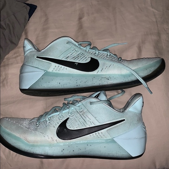 - Kobe 10 AD Igloo - Picture 2 of 4